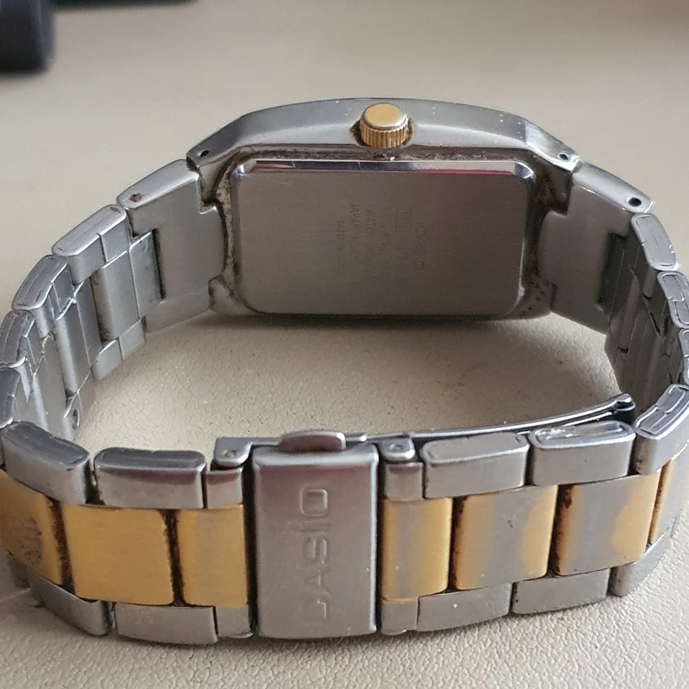 10/$20 Casio MTP-1165 Silver/Goldtone Stainless Steel Men's Watch